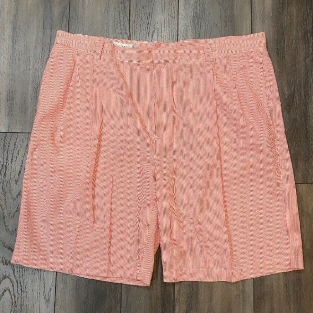 Cutter & Buck Shorts Men's 42 Red White Striped Pleated Seersucker